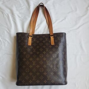 Authentic LOUIS VUITTON Open Tote Monogram Shoulder Bag.